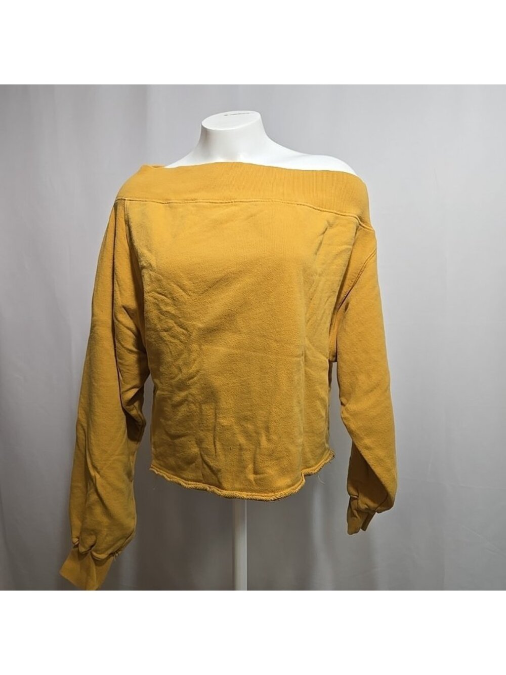 We The Free Fun Times Sweatshirt Womens Size Small S Yellow Tilted Crop Raw Hem